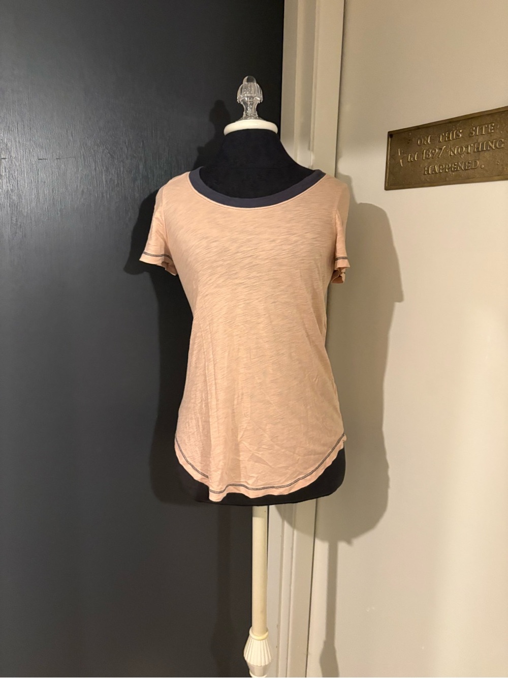 Anthropologie t.la Peach Short Sleeve Ringer Cotton Blend Tee with Gray Trim 💜